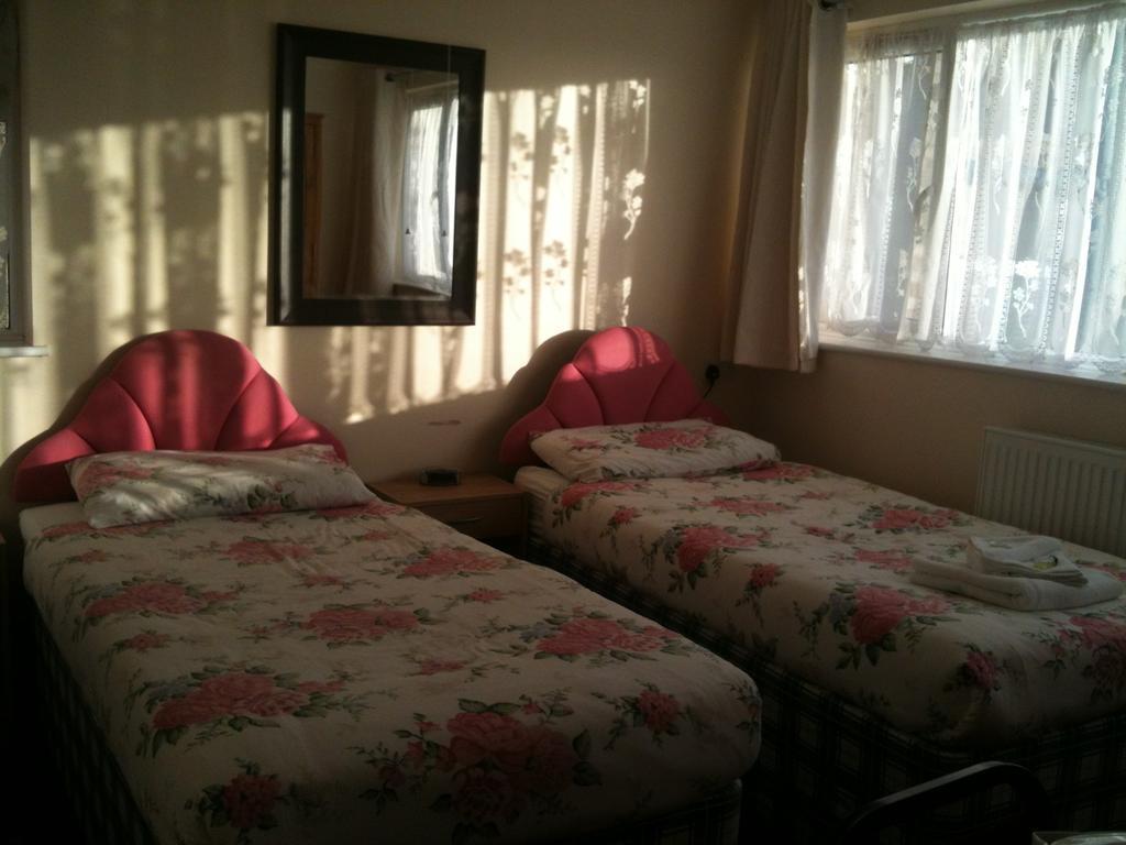 Hotel Victoria Горад Грэйт Ярмут Стая снимка