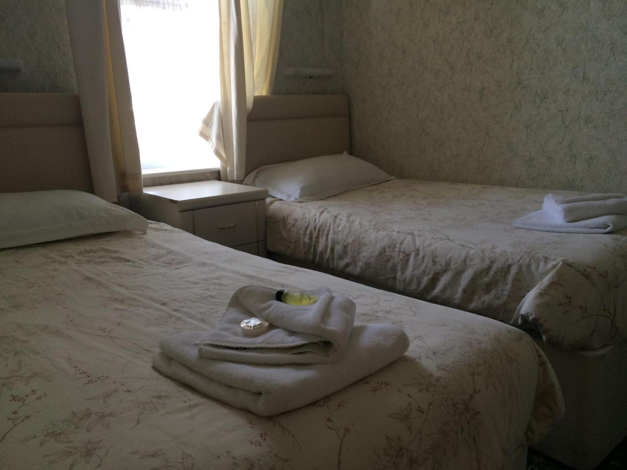 Hotel Victoria Горад Грэйт Ярмут Стая снимка